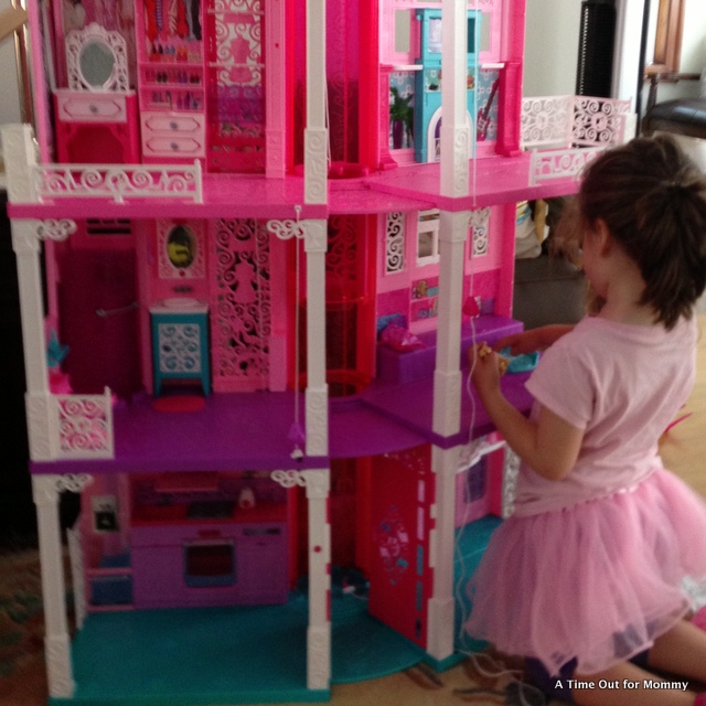 Barbie's Dream House 2013-002